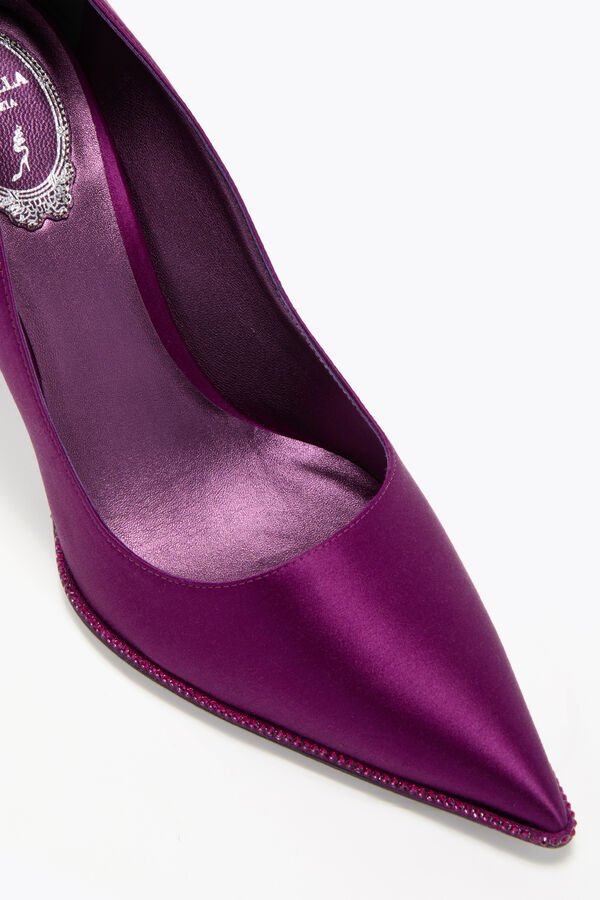 jeweled taylor crimson pump 100 rene caovilla