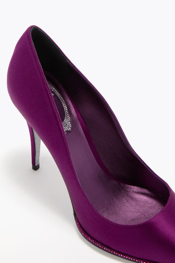 jeweled taylor crimson pump 100 rene caovilla